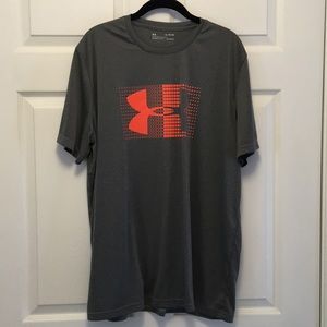 Men’s gray Under Armour headgear shirt size XL